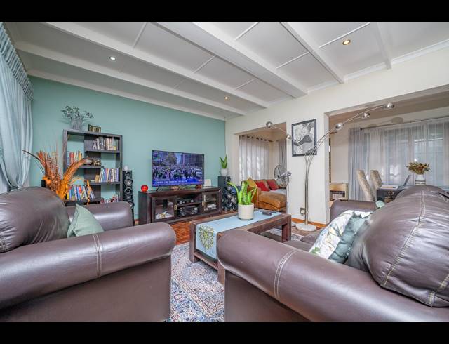 3 BEDROOM FREEHOLD FOR SALE IN WESTVILLE